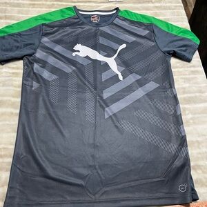 Puma Men's Gray and Green Sports Shirt M